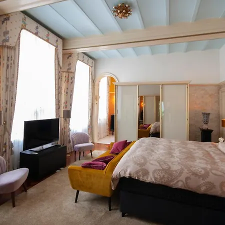 Oude Postkantoor Bed & Breakfast 4*