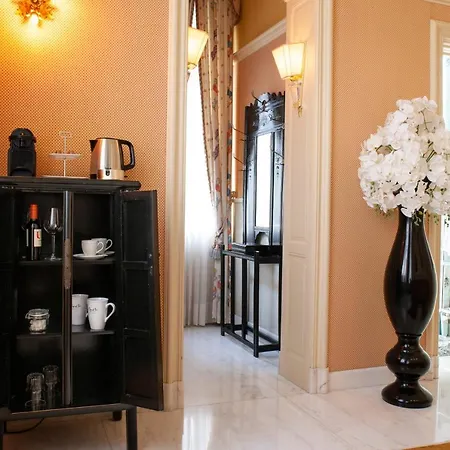 Oude Postkantoor 4*
