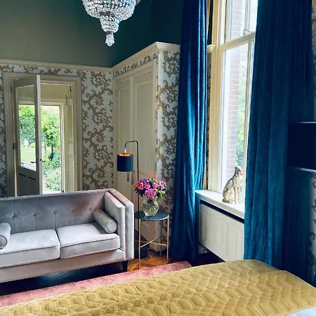 Bed & Breakfast Oude Postkantoor 4*