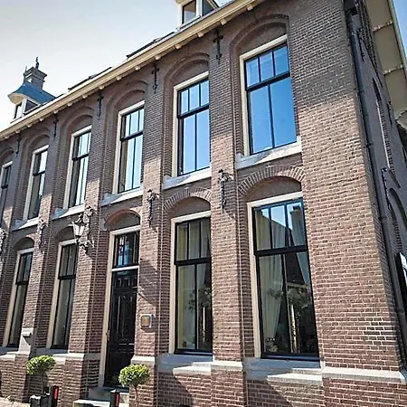 Oude Postkantoor De Rijp