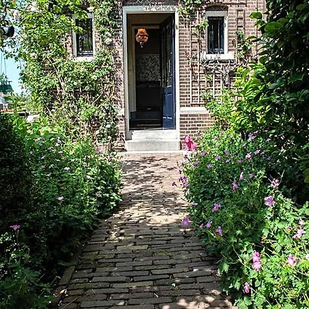 Oude Postkantoor De Rijp